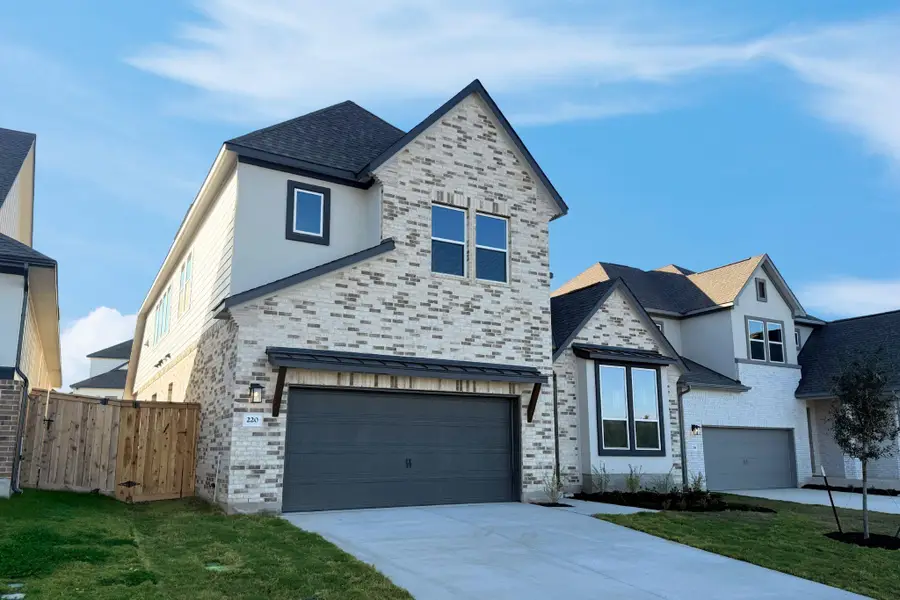 220 Crescent Heights Dr, Georgetown, TX 78628 - Image #2