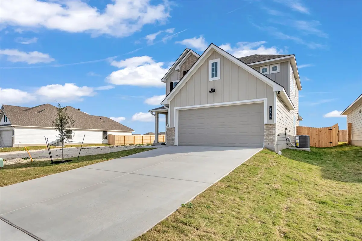 254 Boatright Blvd, Jarrell, TX 76537 - Image #1