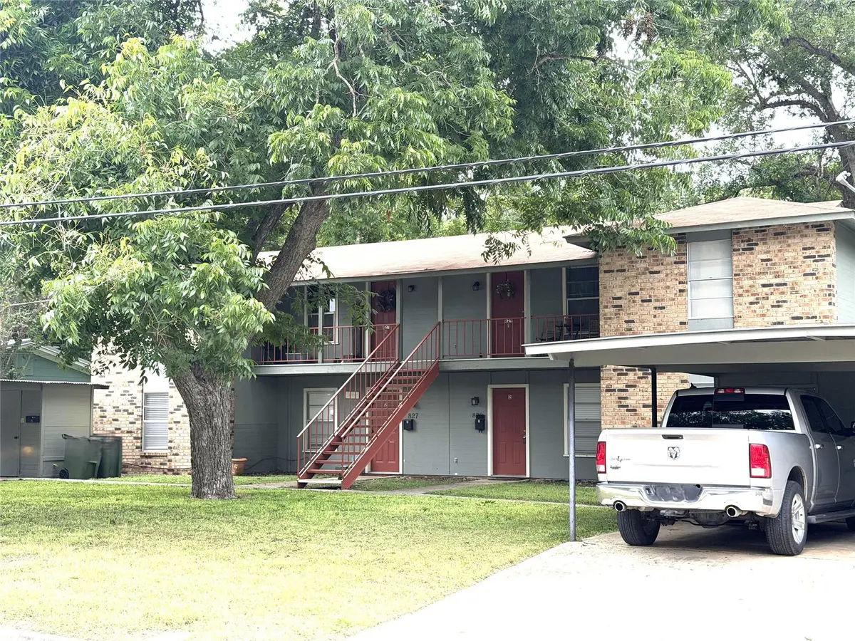 829 Saint Vincent St, Gonzales, TX 78629 - #1