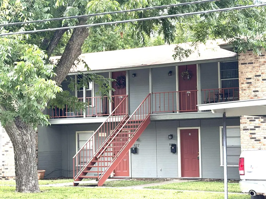 829 Saint Vincent St, Gonzales, TX 78629 - #2