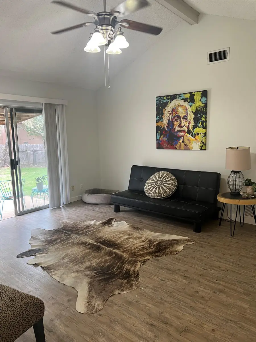 1004 Speer Ln, Austin, TX 78745 - #2