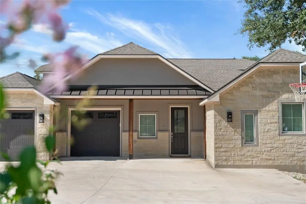 21203 Kiowa Cv, Lago Vista, TX 78645 - #1