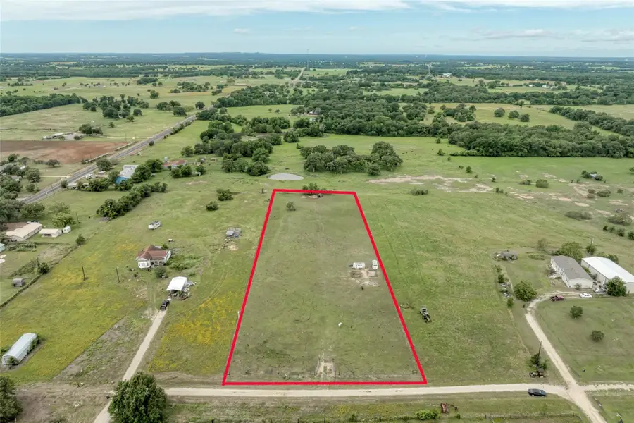 921 9th St, Lexington, TX 78947 - #2