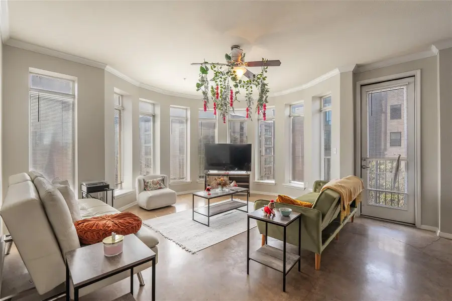 910 W 25th St #406, Austin, TX 78705 - Image #2