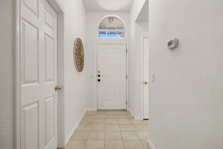 239 Dana Dr, Hutto, TX 78634 - Image #2