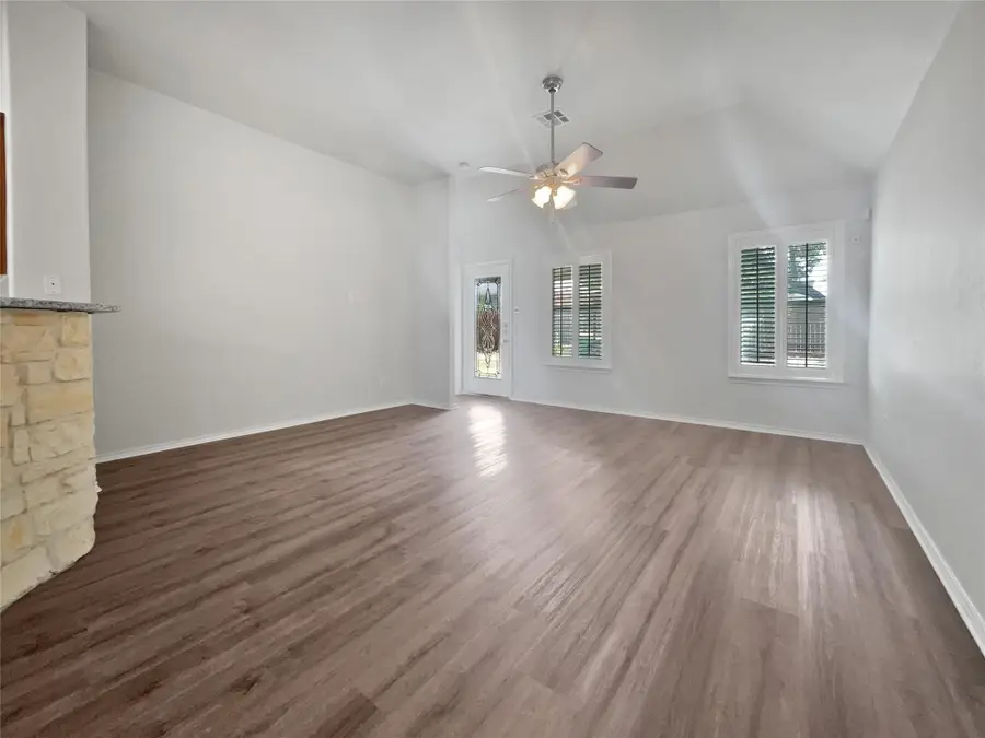 124 Blossom Valley Strm, Buda, TX 78610 - Image #3