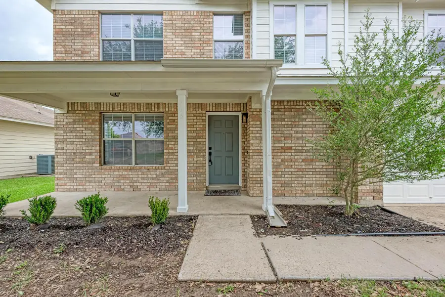 125 Holland St, Hutto, TX 78634 - #2