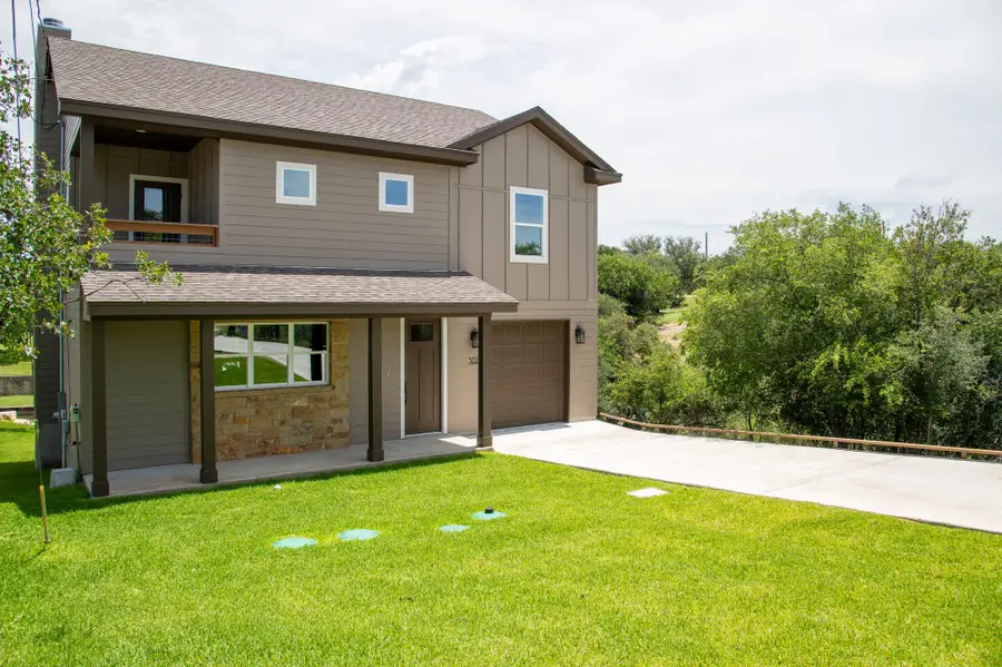 302 Castlehigh Dr, Granite Shoals, TX 78654 - #2