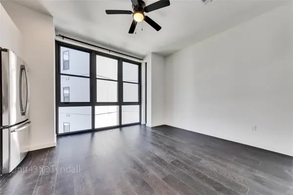 800 Embassy Dr #431, Austin, TX 78702