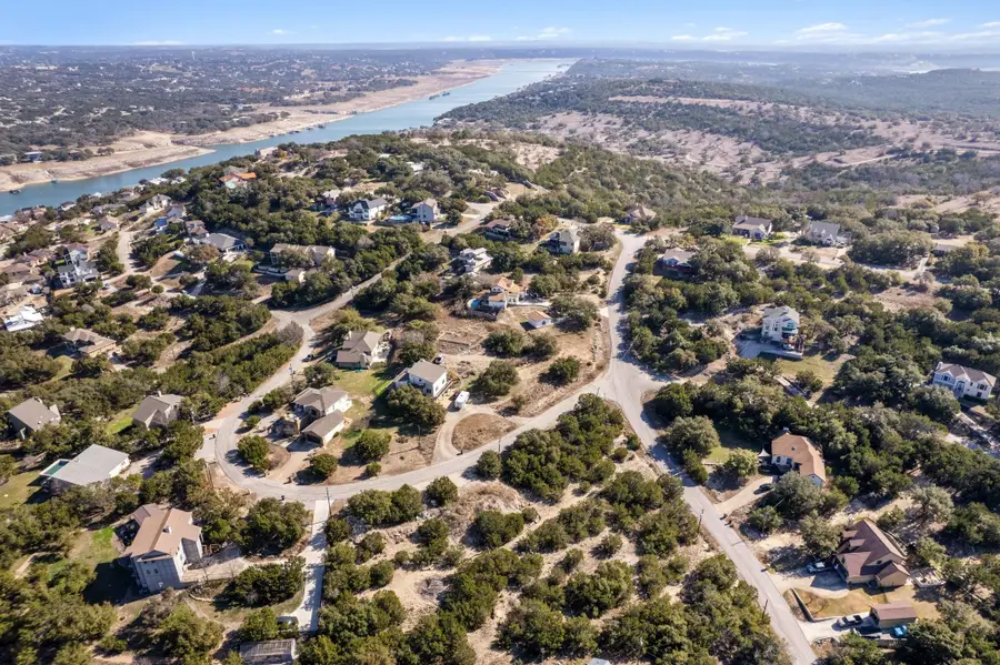 21902 Moffat Dr, Spicewood, TX 78669 - Image #3