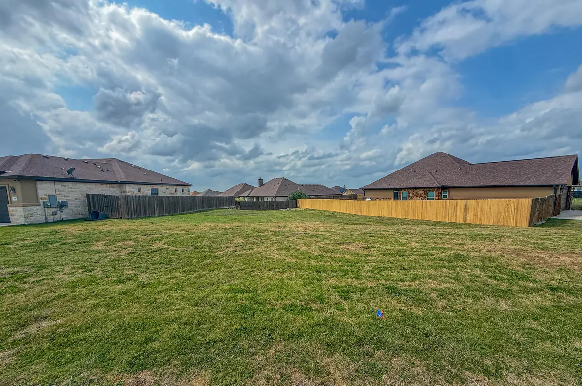 169 Greg Ln, Jarrell, TX 76537 - #1