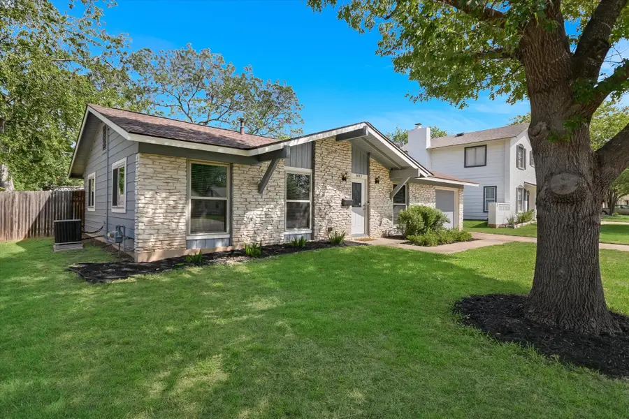 8012 Stillwood Ln, Austin, TX 78757 - #2