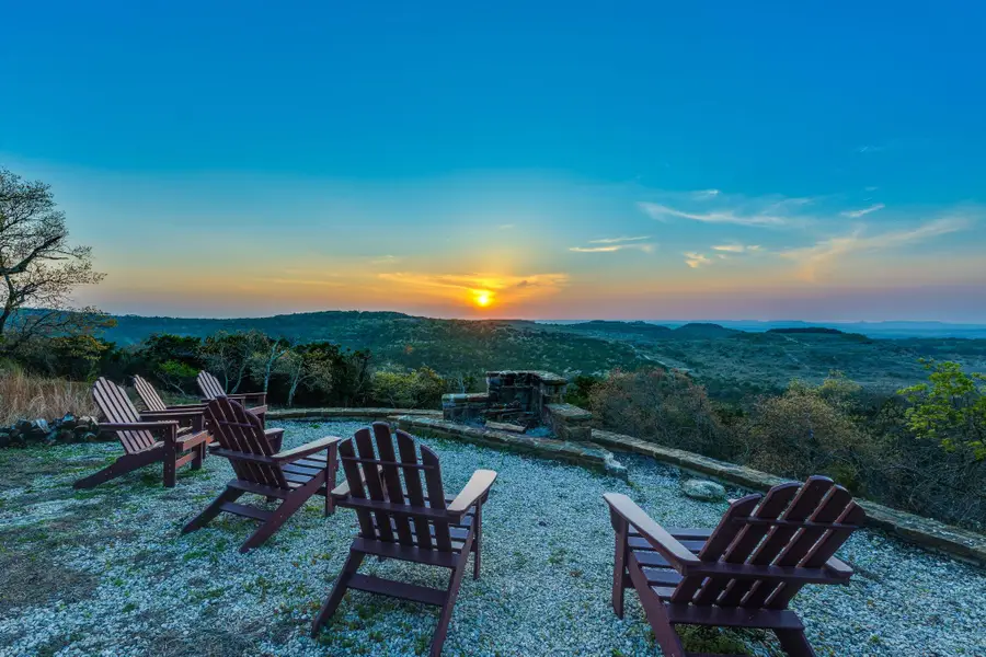 281 Kloster Ln, Blanco, TX 78606 - #2