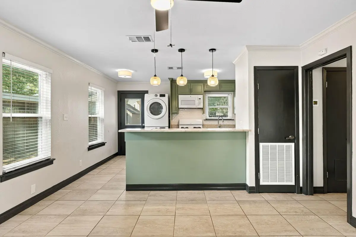 904 Plateau Circle, Austin, TX 78745 - #1