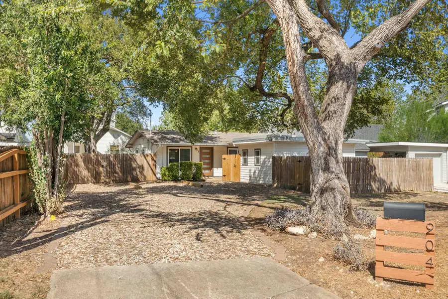 904 Plateau Circle, Austin, TX 78745 - #3