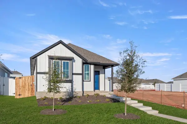 131 Summer Dr, Elgin, TX 78621