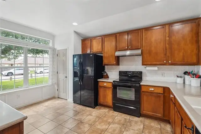 30310 Bumble Bee Dr, Georgetown, TX 78628 - Image #3