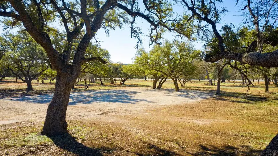 268 Kinnikinik Loop, Dripping Springs Wimberley, TX 78737 - Image #2