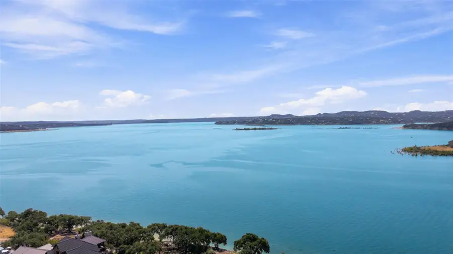 174 Edge Hill Dr, Canyon Lake, TX 78133 - #2