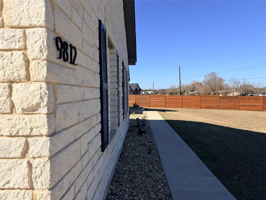 9812 Southshore Dr, Salado, TX 76571 - Image #3