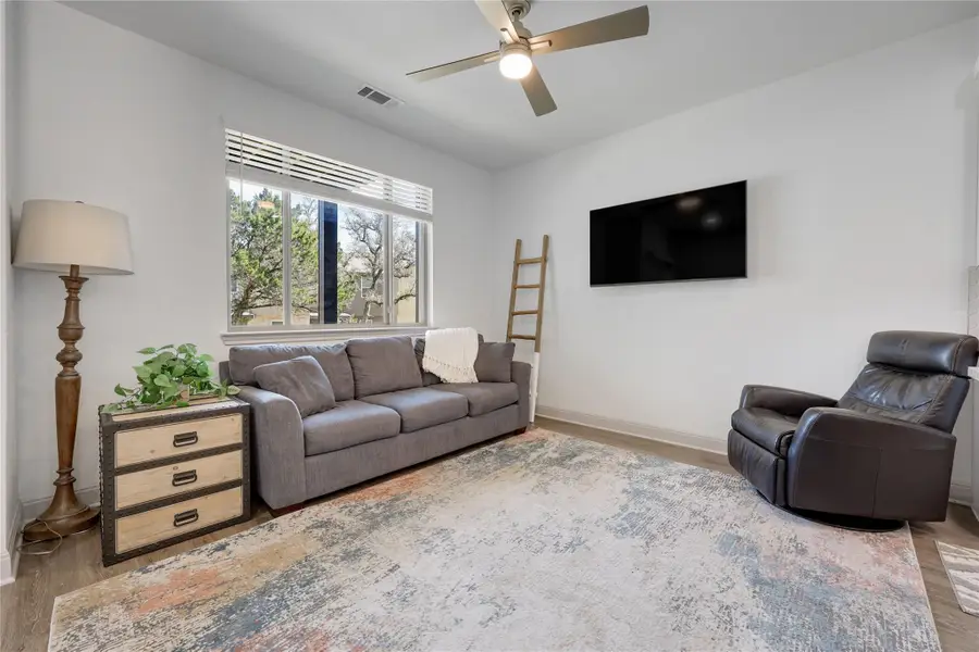 524 Palmer Dr, Lago Vista, TX 78645 - #3