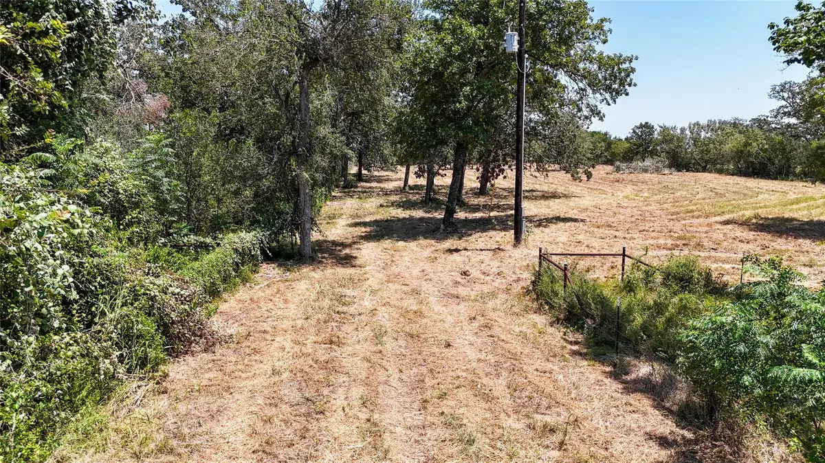 4177 Old Colony Line Rd, Lockhart, TX 78644 - #1