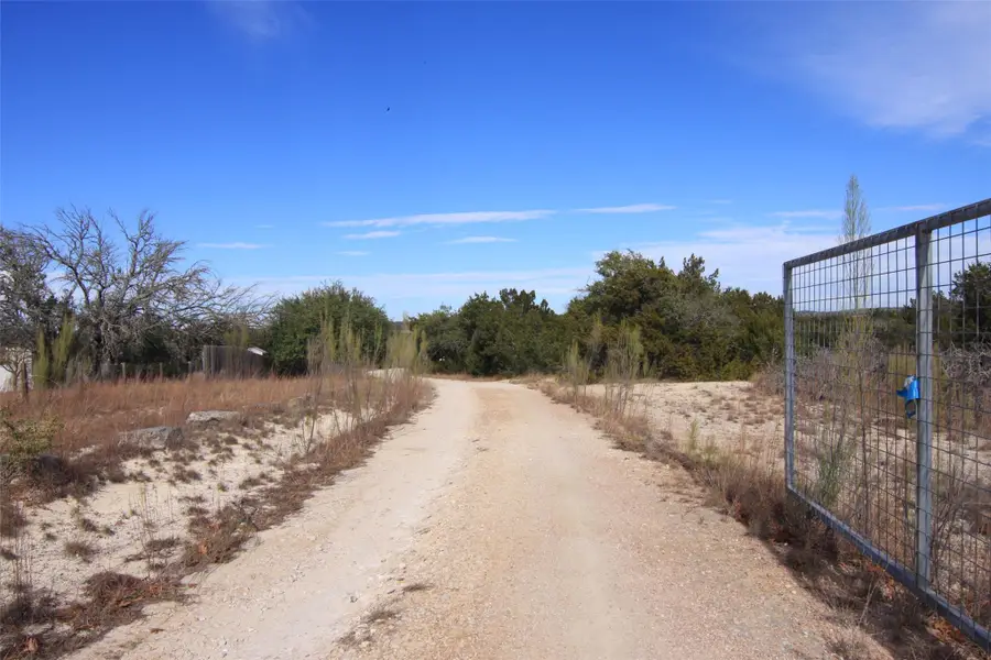 2023 Harmon Hills Rd, Dripping Springs, TX 78620 - Image #3