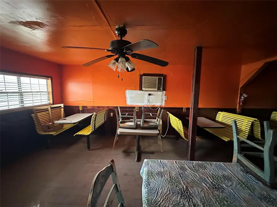 1407 Grand Ave, Big Wells, TX 78830 - Image #3