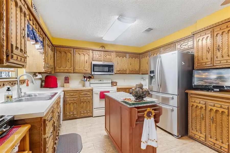 106 Redbird St, Marble Falls, TX 78654 - #3