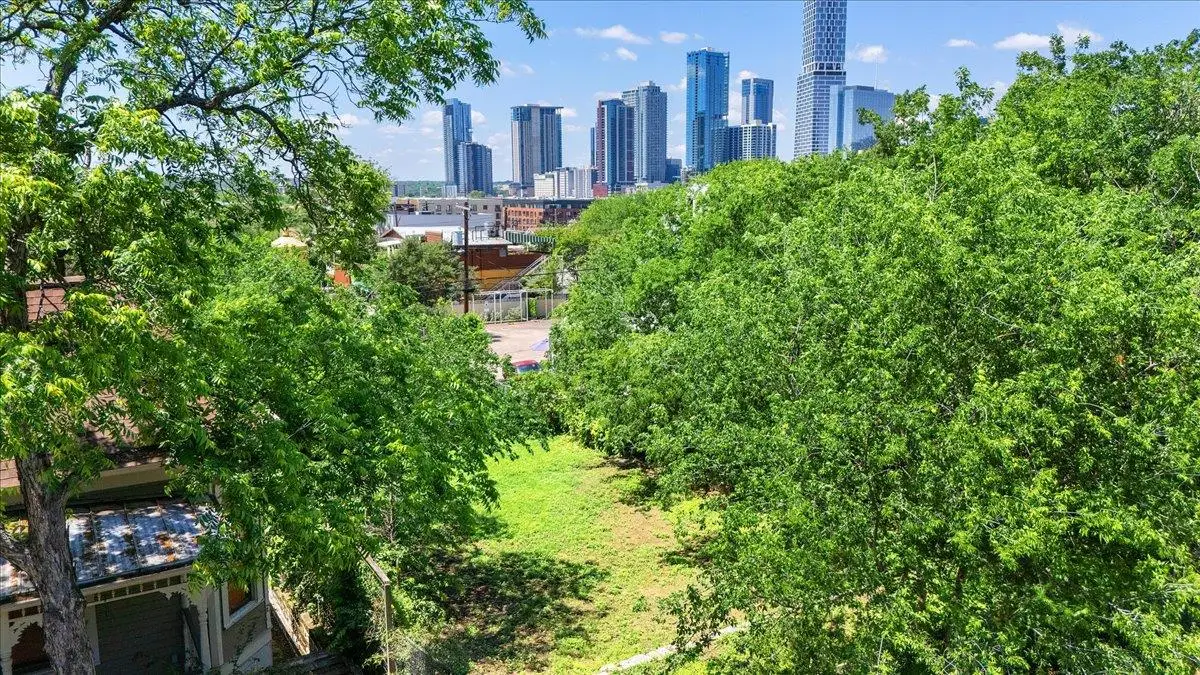 1205 E 8th St, Austin, TX 78702 - #1