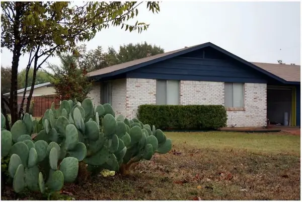 207 W Noton St #A, Pflugerville, TX 78660