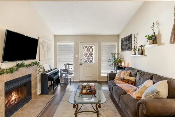 806 W 24th St #328, Austin, TX 78705