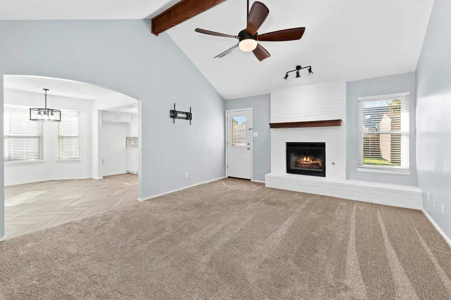 1006 Cresswell Dr, Pflugerville, TX 78660 - Image #2