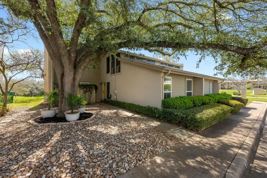 100 Lido Cir #B2, Lakeway, TX 78734 - #2