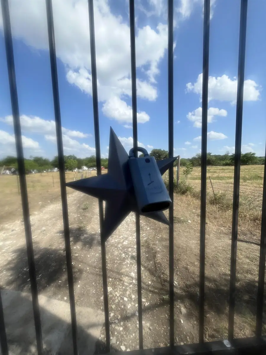 1976 Old Kelley Rd, Lockhart, TX 78644 - Image #3