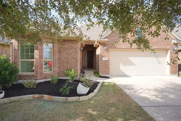 2301 Yaupon Range Dr, Leander, TX 78641