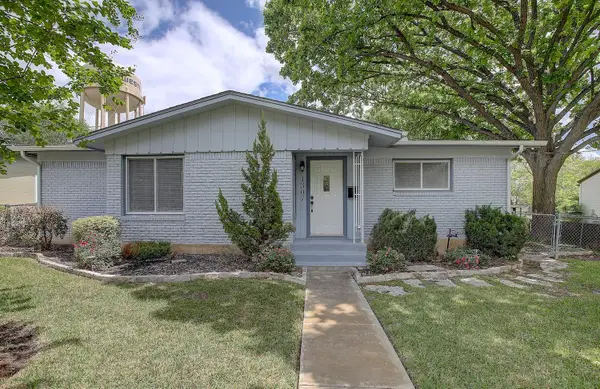 1307 Vine St, Georgetown, TX 78626