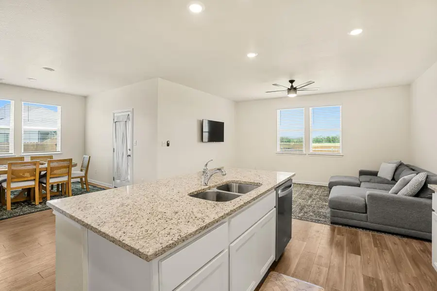 148 Hidalgo Ln, Elgin, TX 78621 - #3
