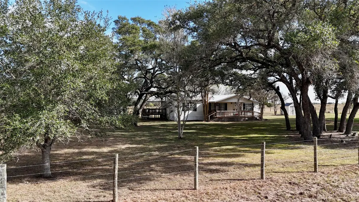 415 County Road 457 Rd, Hallettsville, TX 77964 - Image #1