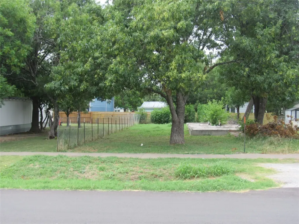 210 E E Carrie Manor Rd, Manor, TX 78653 - Image #1