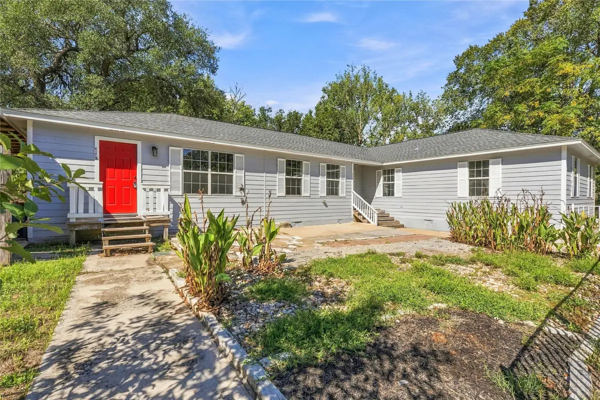 417 N Blanco St, Lockhart, TX 78644 - #1