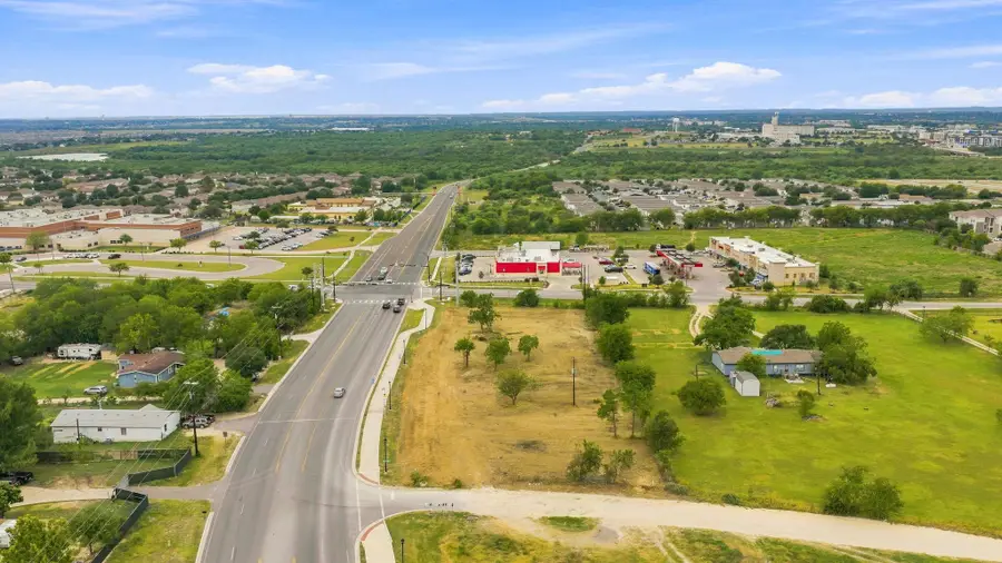 101 Sunflower Cir, Kyle, TX 78640 - #2