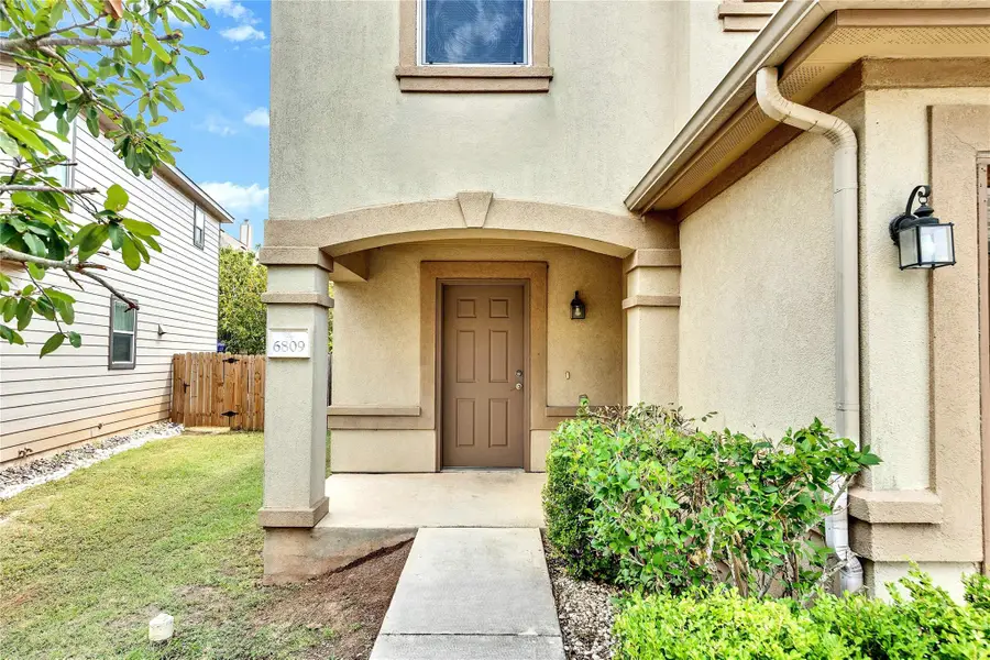 6809 Ashen Ln, Austin, TX 78747 - #2
