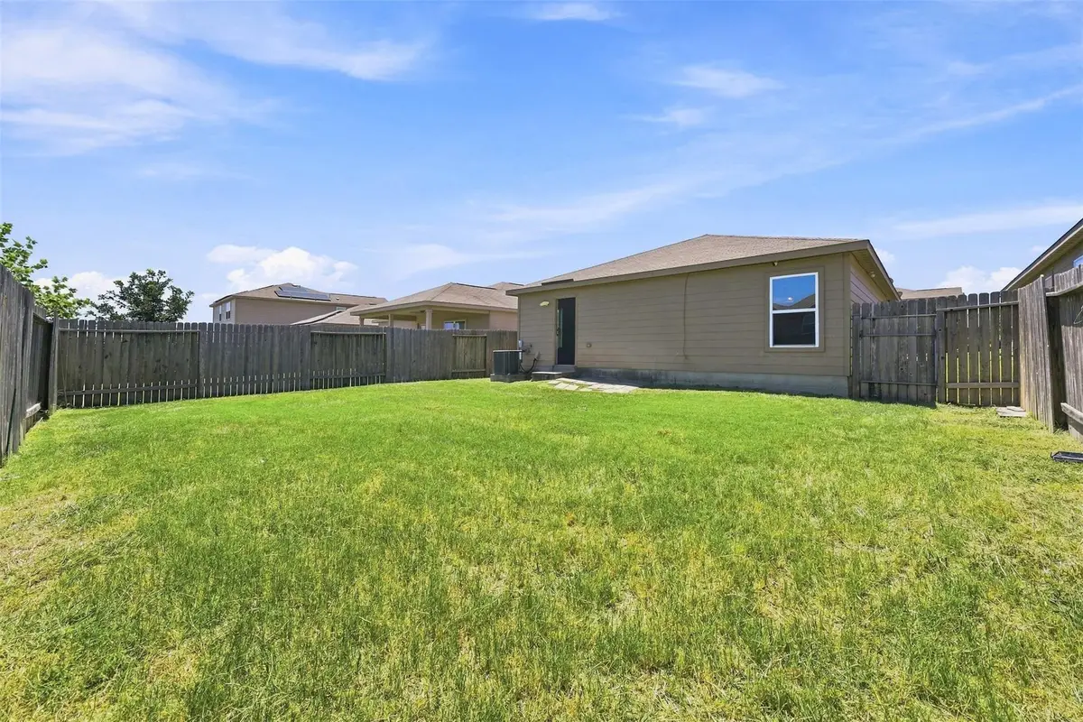 360 Farmer Ln, Jarrell, TX 76537 - #1