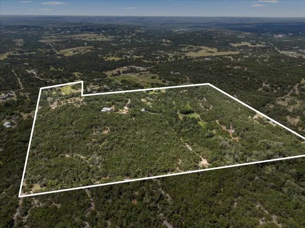 701 Old Oaks Ranch Rd, Wimberley, TX 78676