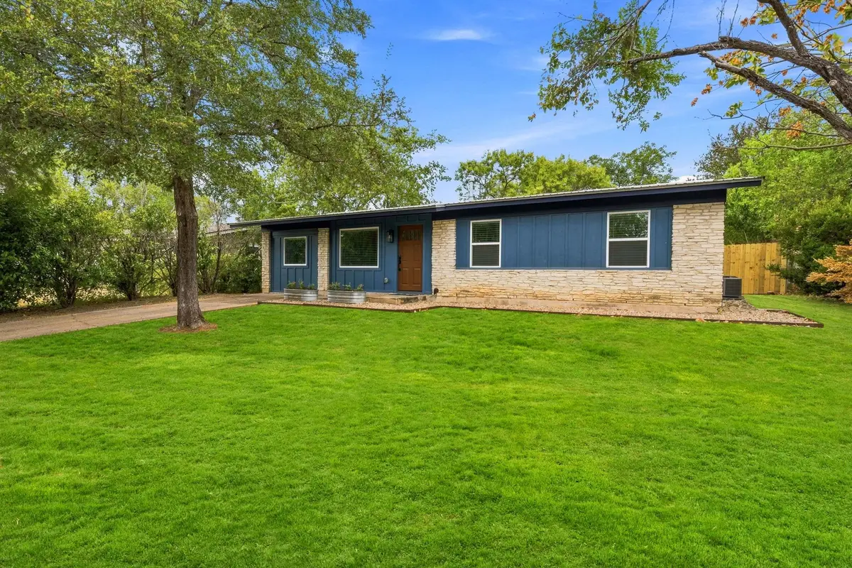 204 Chippendale Ave, Austin, TX 78745 - #1