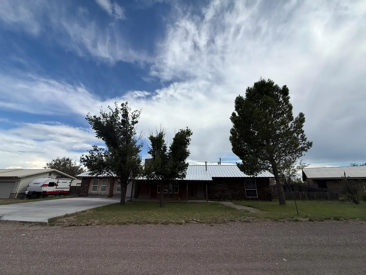 204 Circle C Ave, Fort Davis, TX 79734 - #1