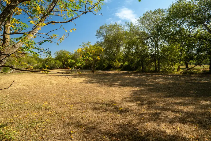 904 Linden St, Bastrop, TX 78602 - #3