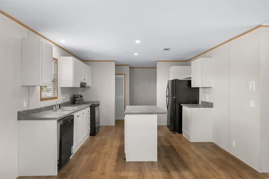 139 Azalea Ct, Dale, TX 78616 - Image #2