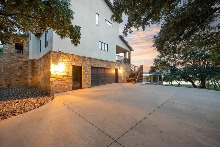 516 Deckhouse Dr, Point Venture, TX 78645 - Image #3